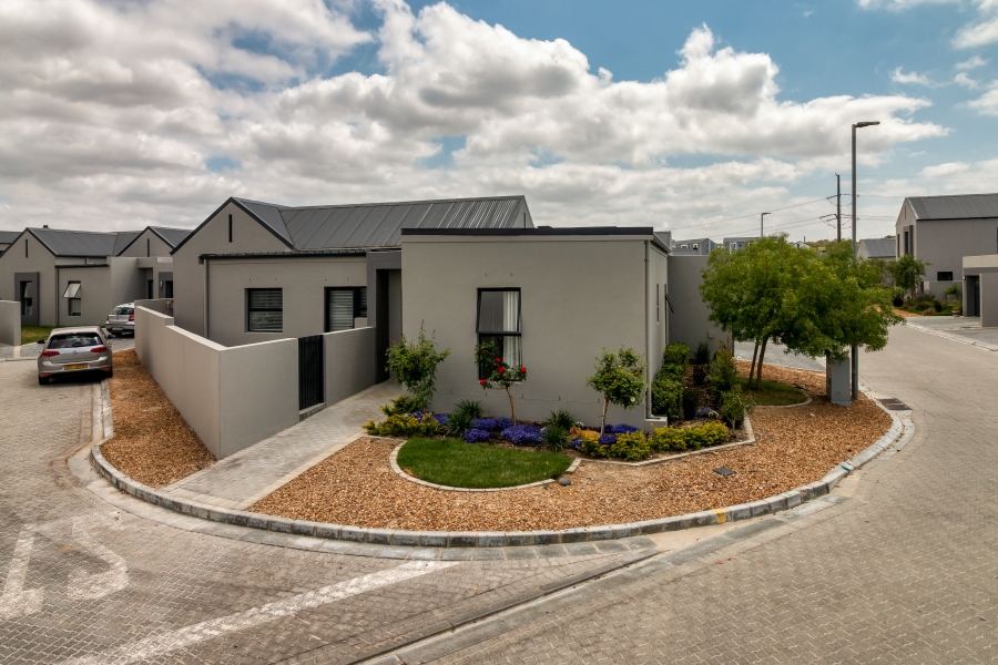 4 Bedroom Property for Sale in Aan de Wijnlanden Western Cape